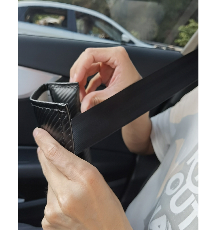06 Car Seat Belt Covers Carbon Fiber