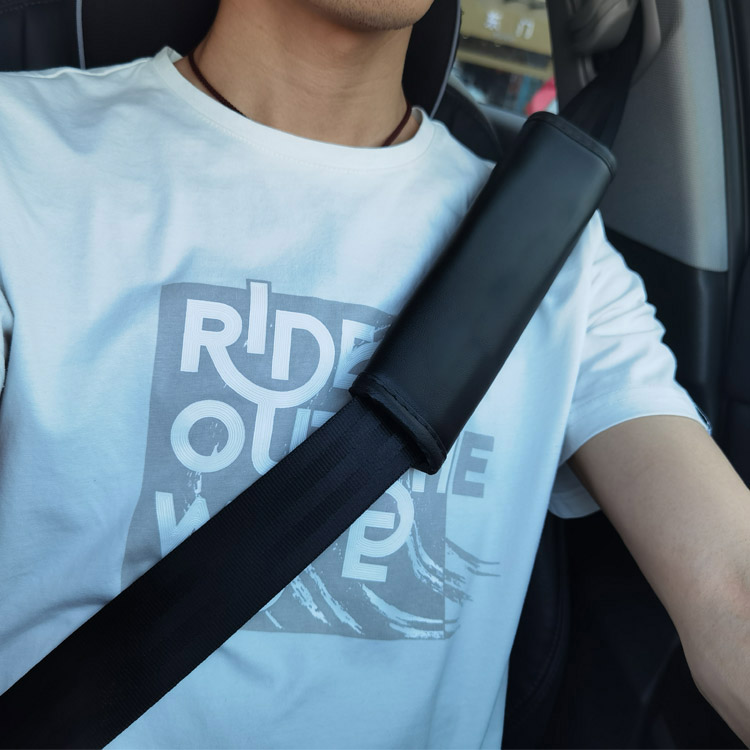 Nappa Leather Classic Customizable LOGO Velcro Installation Exquisite Edging Car Seat Belt Shoulder Protector